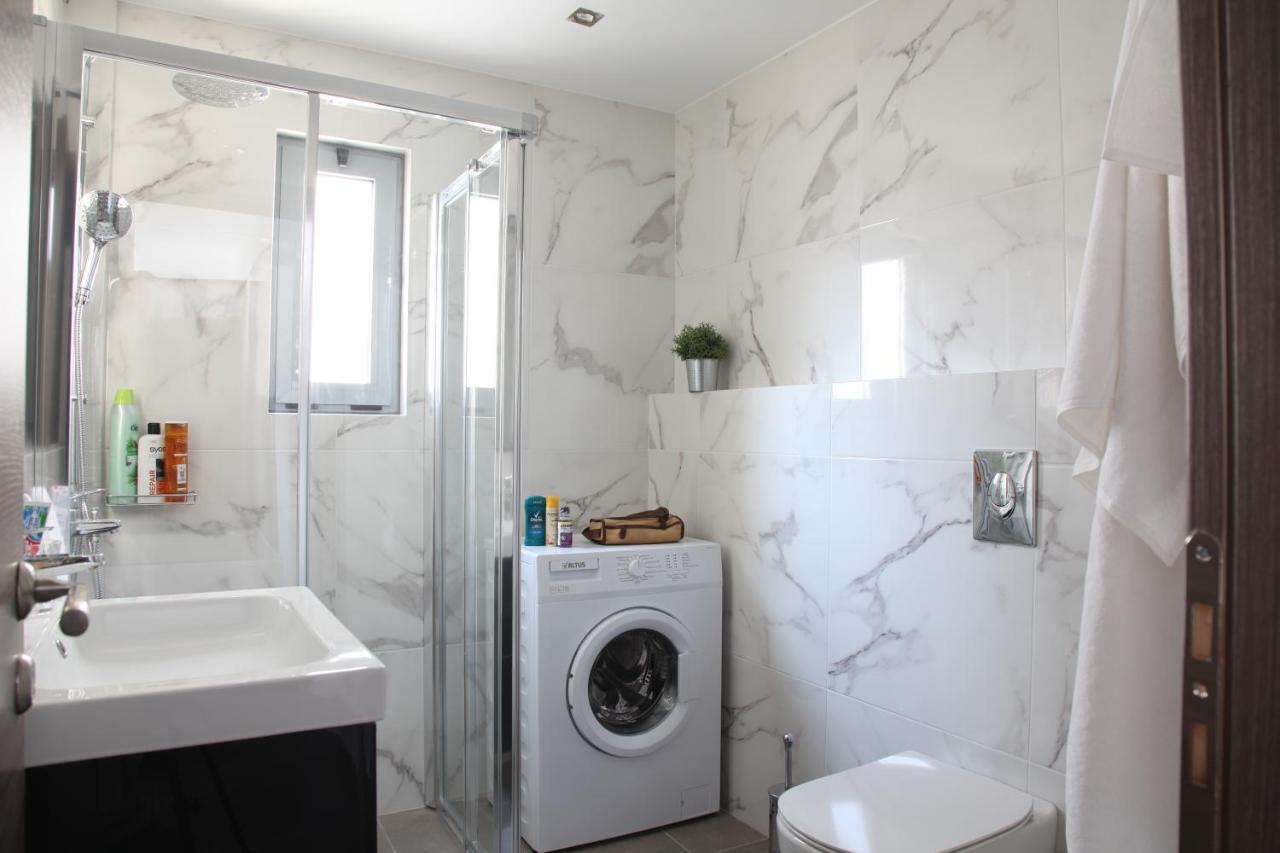 Edem Beach Apartment With Sea View By Athenian Homes Esterno foto
